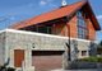 Trzy poziomy na skarpie