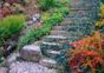 Schody w ogrodzie - pokonywanie wysokości