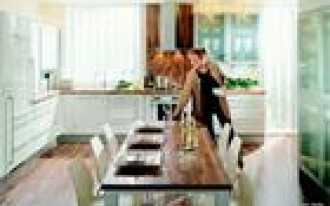 Stoliczku nakryj się