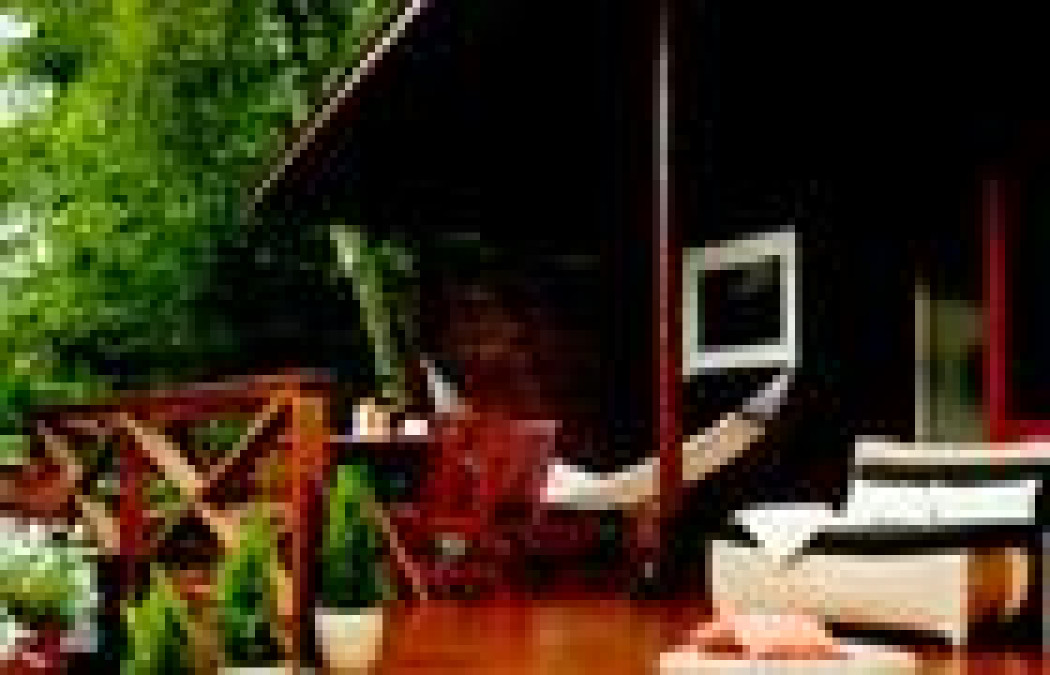 Drewno i metal w barwach ochronnych