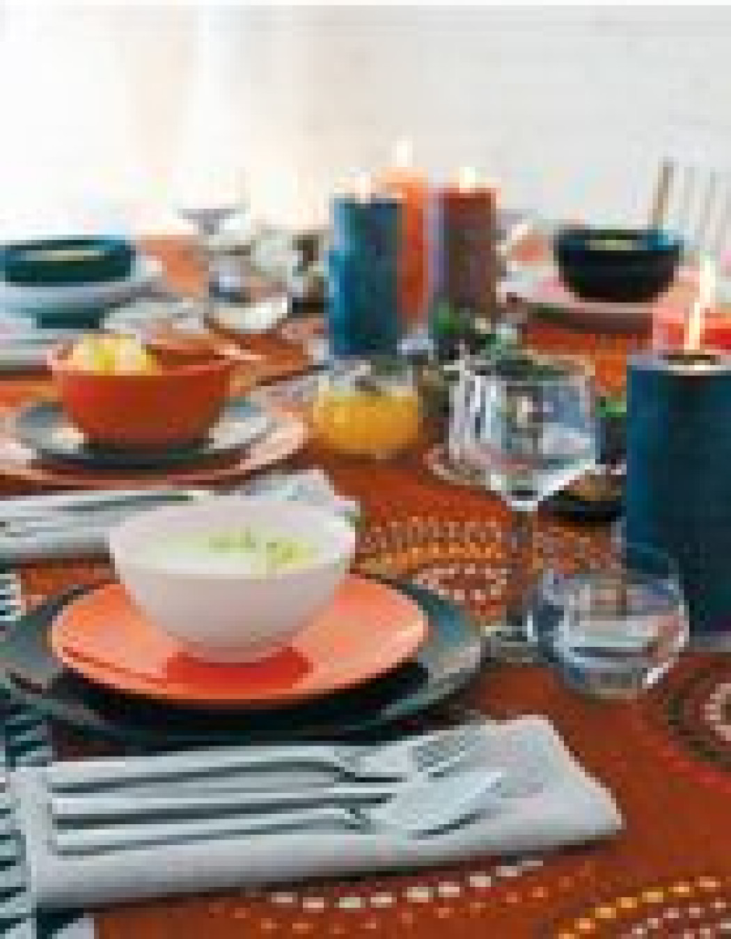 Stół pięknie zastawiony