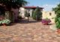 Ogrodzenia i nawierzchnie