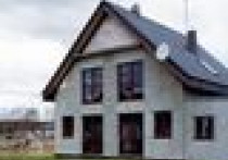 Dom ze styropianowych klocków