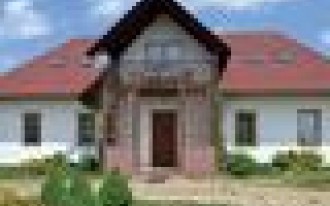 Dom ze styropianowych klocków