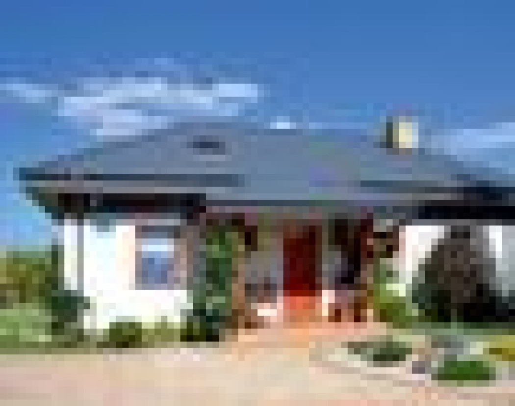 Parterowy z antresolą