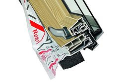 Przekrój okna dachowego Designo R7 - okleina sosna