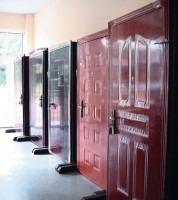 Ogromny wybór drzwi w marketach