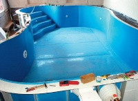 Basen wykonany z blachy uszczelnionej folią