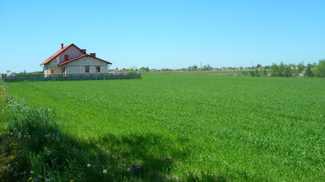 Zmienił się współwłaściciel działki. Czy przejmuje zgody z sąsiadem?