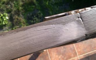 Czy jest niezawodny sposób pozbycia się starej farby z metalu?