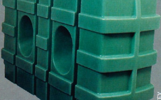 Czy zbiornik oleju opałowego można umieścić poza budynkiem? 