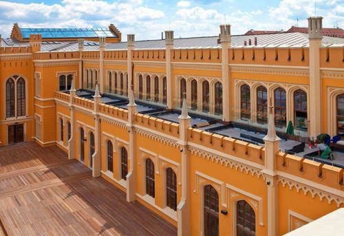 Okna Roto na Dworcu we Wrocławiu