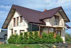 Z piwnicą i pompą ciepła