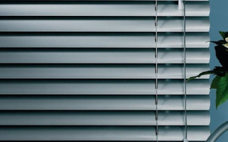 Czy wewnętrzne osłony przeciwsłoneczne, powinien spełniać warunki ppoż?