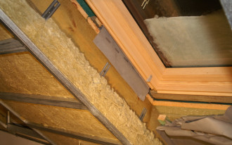 Nowe okno dachowe w spółdzielczym mieszkaniu