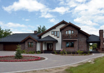 340 m2 za 700 000 zł