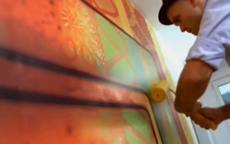 Naklejanie fototapety - instrukcja