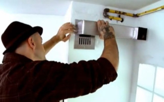 Montaż okapu kuchennego z odprowadzeniem kratki wentylacyjnej