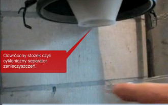 Opróżnianie pojemnika w odkurzaczu centralnym VACUFLO