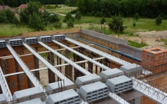 Zauważyłem rysy na stropie teriva