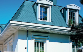 Czy można ściankę frontowej lukarny zbudować z cegieł?