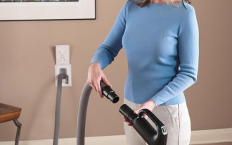 Hide-A-Hose - system przechowywania węża ssącego