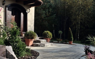 Nawierzchnie wokół domu