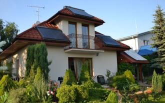 Kolektory płaskie i rurowe próżniowe w jednej instalacji