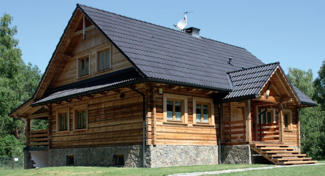 Dom drewniany w góralskim stylu