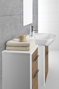 Meble i ceramika łazienkowa w linii SELLA