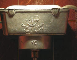 Napis na rezerwuarze mówi sam za siebie