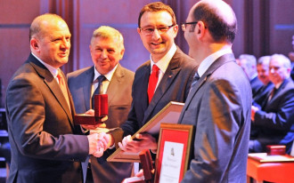 VELUX uhonorowany Platynowym Laurem Umiejętności i Kompetencji