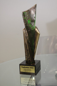 Dwa innowacyjne produkty FAKRO okno typu F do dachów płaskich oraz Markiza VMZ Solar do okien pionowych otrzymały również nagrodę TopBuilder 2014