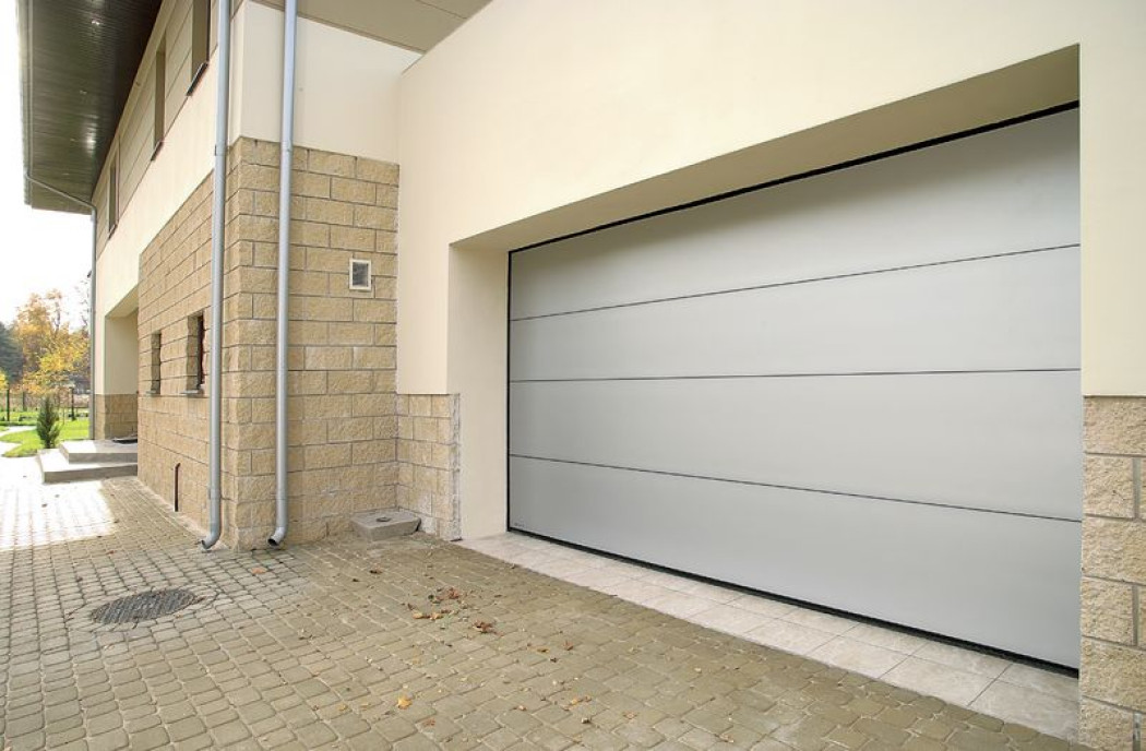 Wymiana bramy garażowej