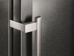 BlackSteel to oryginalne i atrakcyjne wykończenie chłodziarko- zamrażarki Liebherr z serii CNPbs 4013