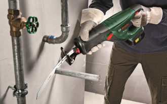 Akumulatorowa piła szablasta PSA 18 LI marki Bosch