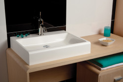 Umywalka nablatowa serii Free Line od Sanplast SA.