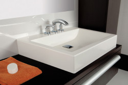 Umywalka nablatowa serii Space Mineral od Sanplast SA.