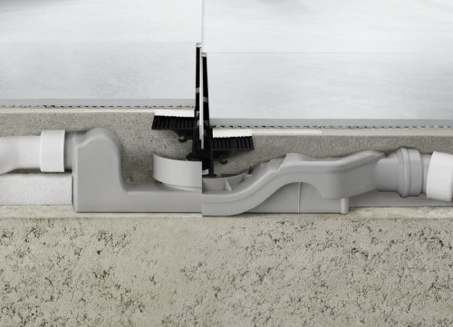 Nowy model Advantix Vario (z prawej strony) mieści się na znacznie mniejszej przestrzeni zabudowy niż tradycyjna wersja.