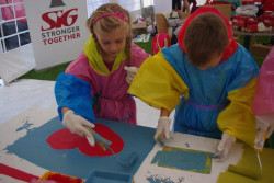 Firma SIG przekazywała młodym pracownikom tajniki zawodu malarza