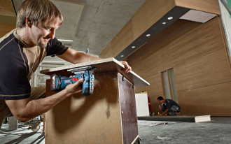 Nowe wyrzynarki akumulatorowe Bosch 18 V dla profesjonalistów