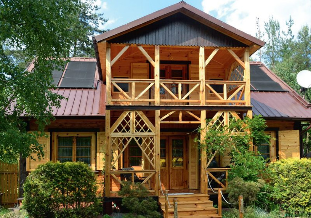 Dom z bali z dużą piwnicą