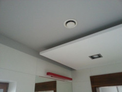 Zawór wyciągowy w łazience