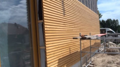 Montaż elewacji drewnianej