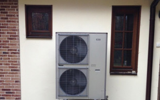 Instalacja powietrznej pompy ciepła z istniejącym kotłem olejowym