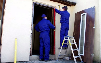 Montaż stalowych drzwi zewnętrznych