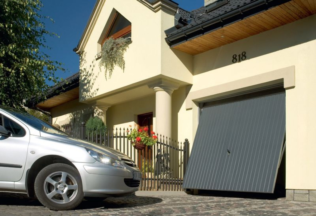 Wymiana bramy garażowej