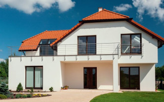 Okna na świat, drzwi do domu