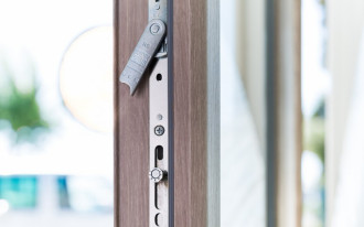 Okucia Winkhaus w oknach Prolux