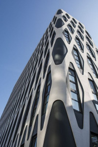 55-metrowy wieżowiec Nobel Tower Park Naukowo-Techniczny w Poznaniu